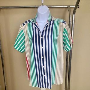 Short sleeves button up striped shirt
